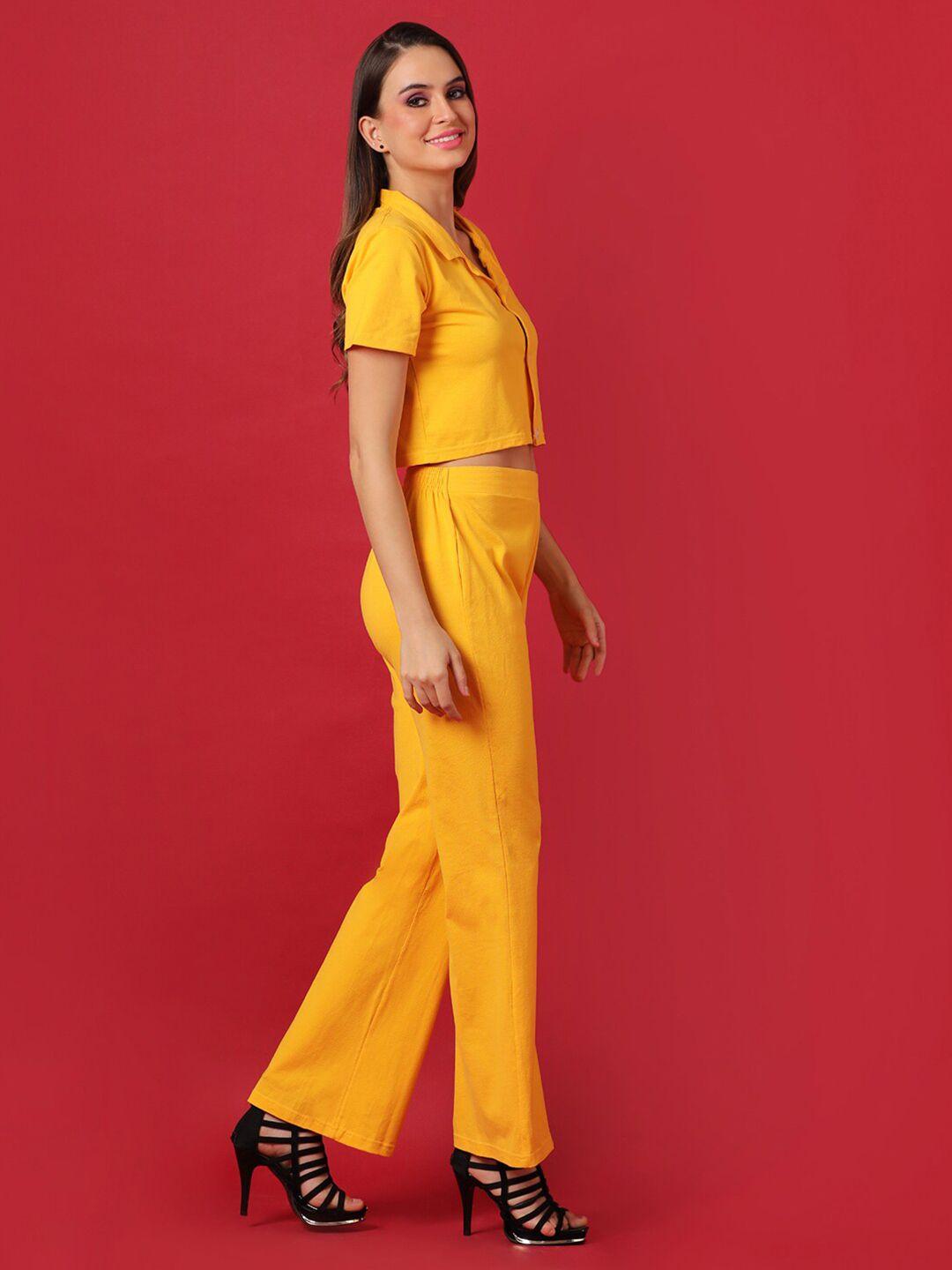 campus sutra women yellow crop top & trousers