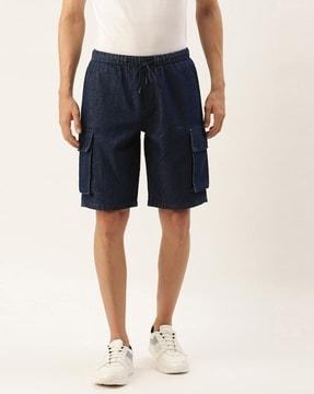 cargo shorts with multiple pockets