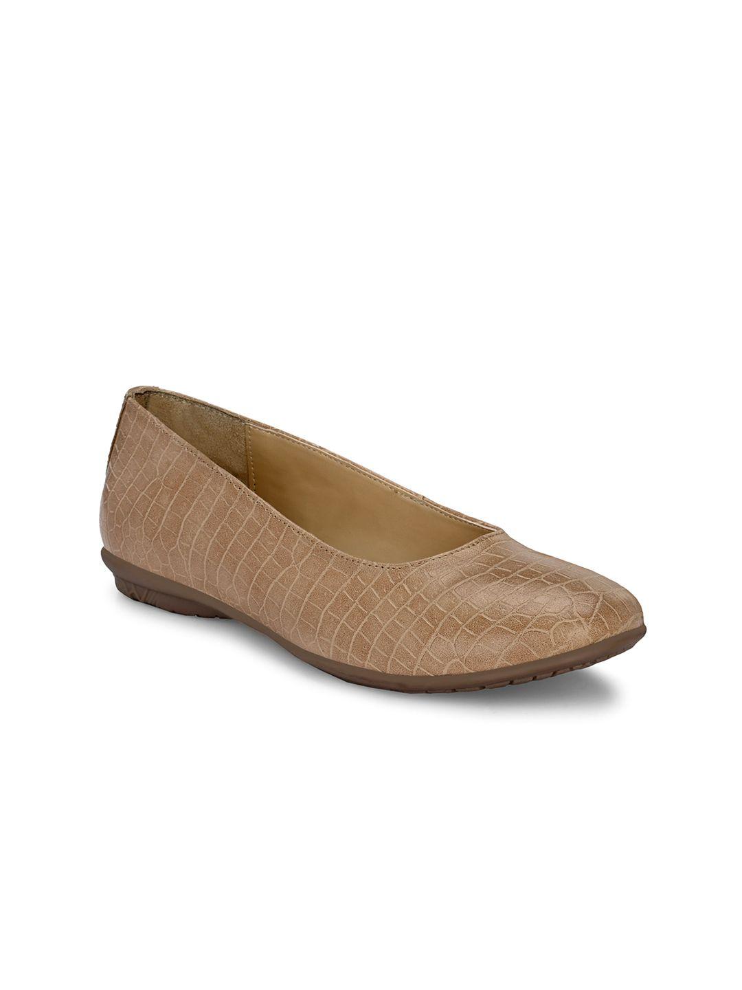 carlo romano textured round toe ballerinas