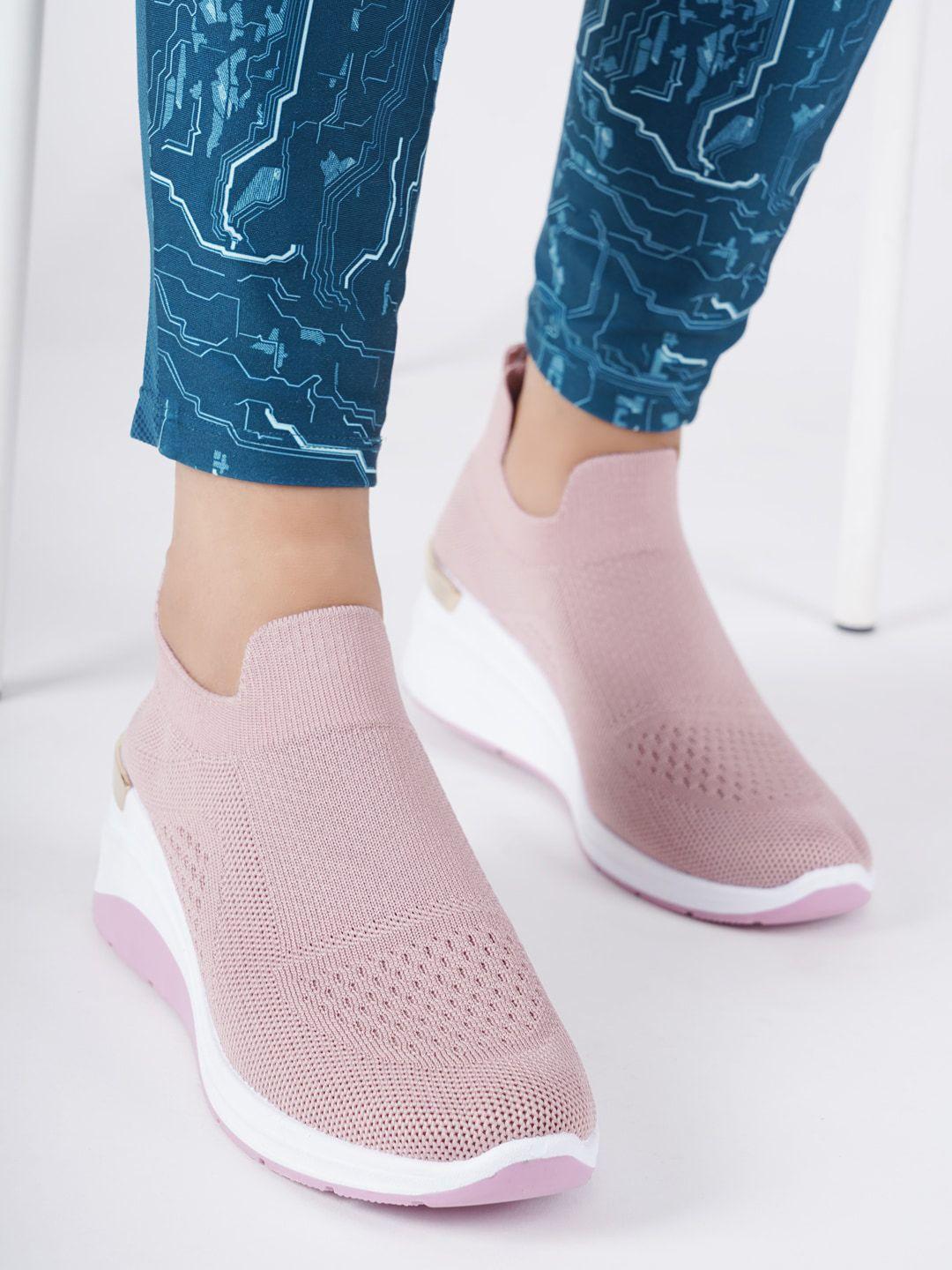 carlton london sports women woven design slip-on sneakers