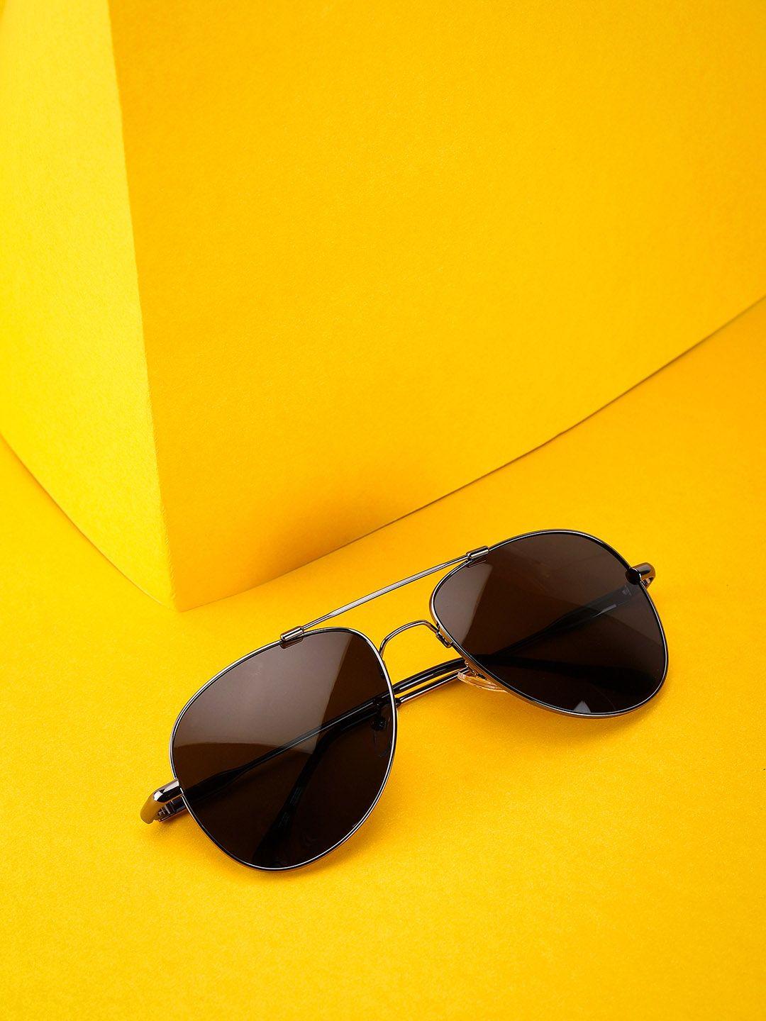 carlton london unisex black lens & gunmetal-toned aviator sunglasses with uv protected lens