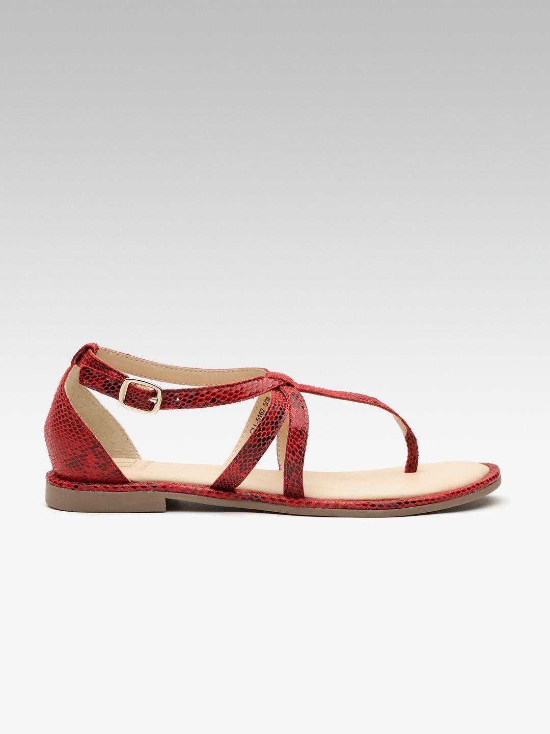 carlton london women red & black snakeskin textured t-strap flats