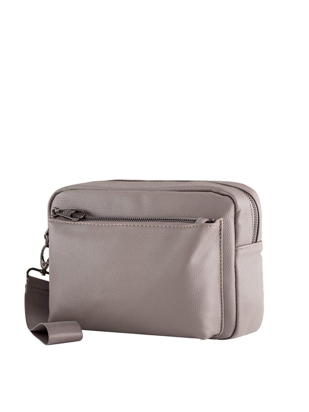 carpisa men brampton go travel pouch