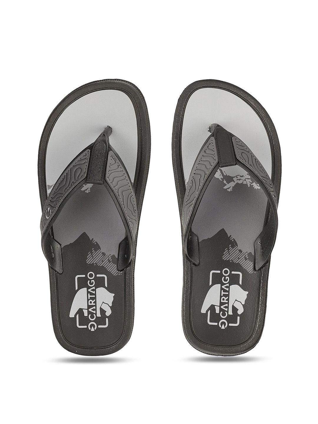 cartago men black & grey printed slip-on flip flops