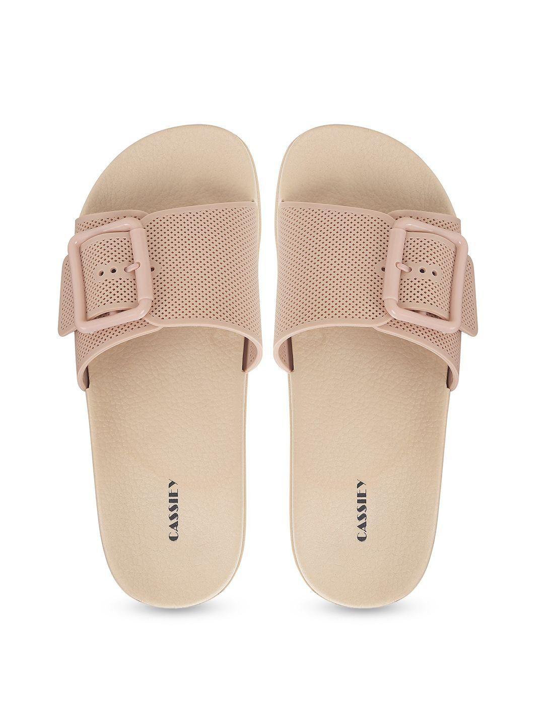 cassiey women textured rubber sliders with buckle
