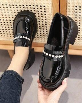 casual shoes with synthetic upper