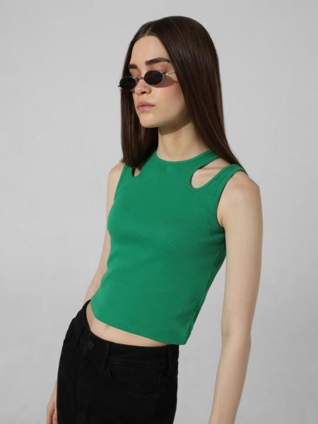 casual sleeveless self design women green top