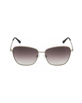 cat-eye shaped sunglasses