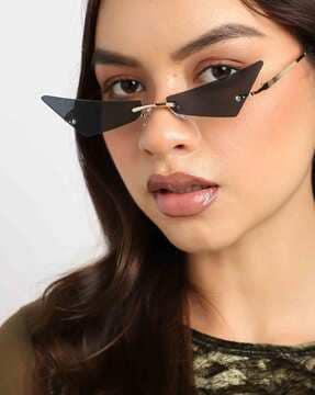 cat-eye sunglasses