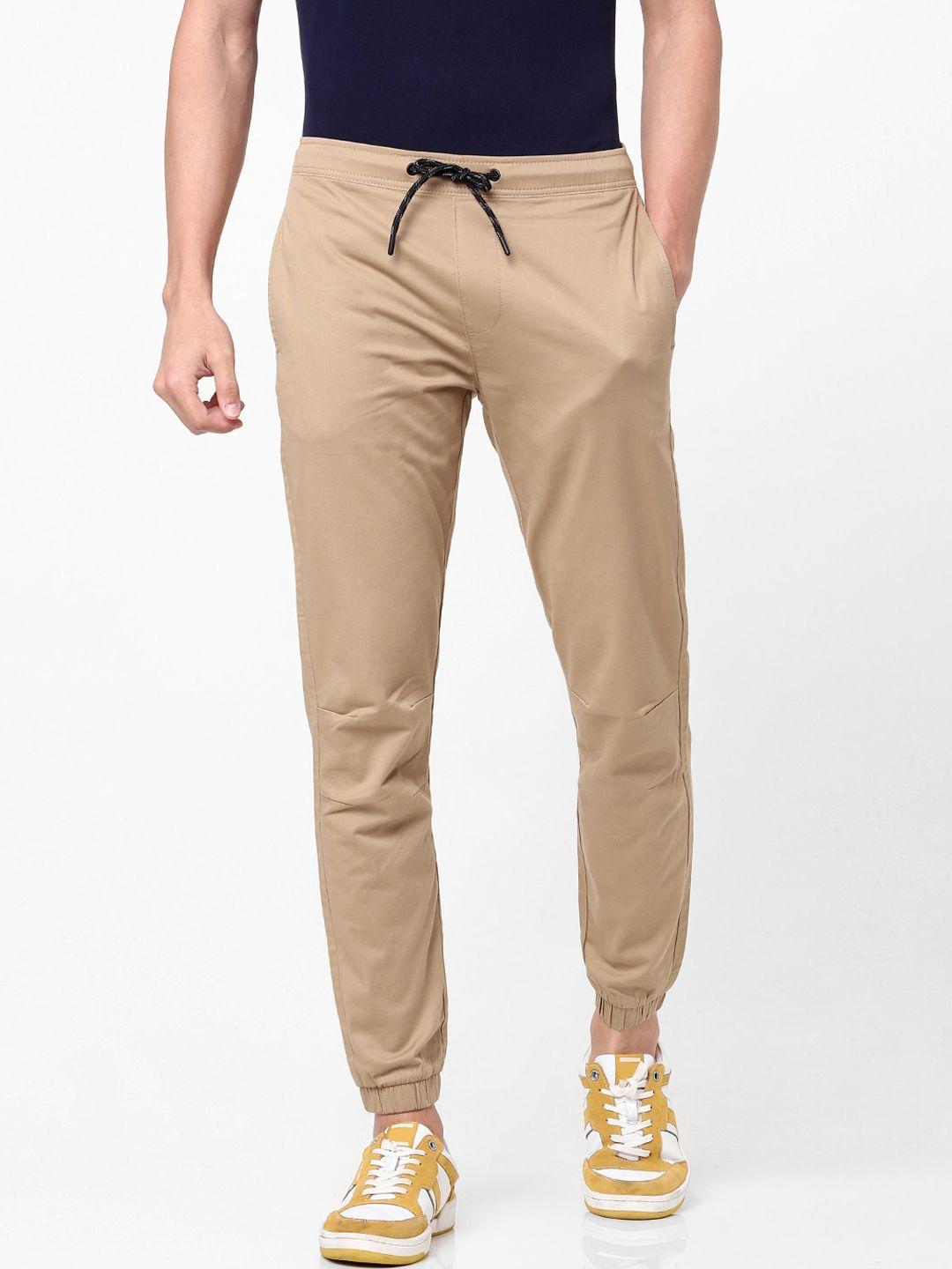 celio men beige slim fit joggers