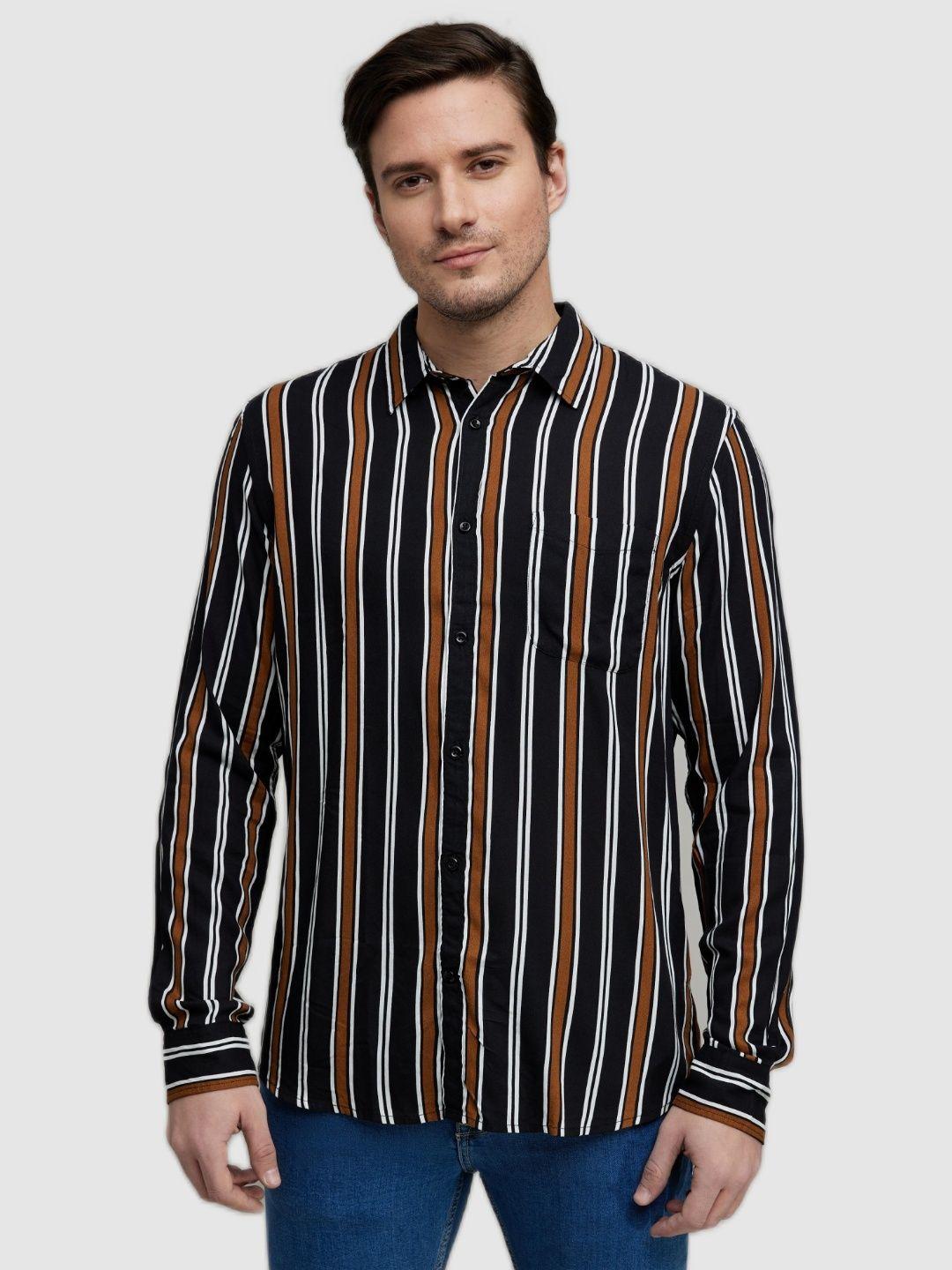 celio men black & maroon striped long sleeves classic casual shirt