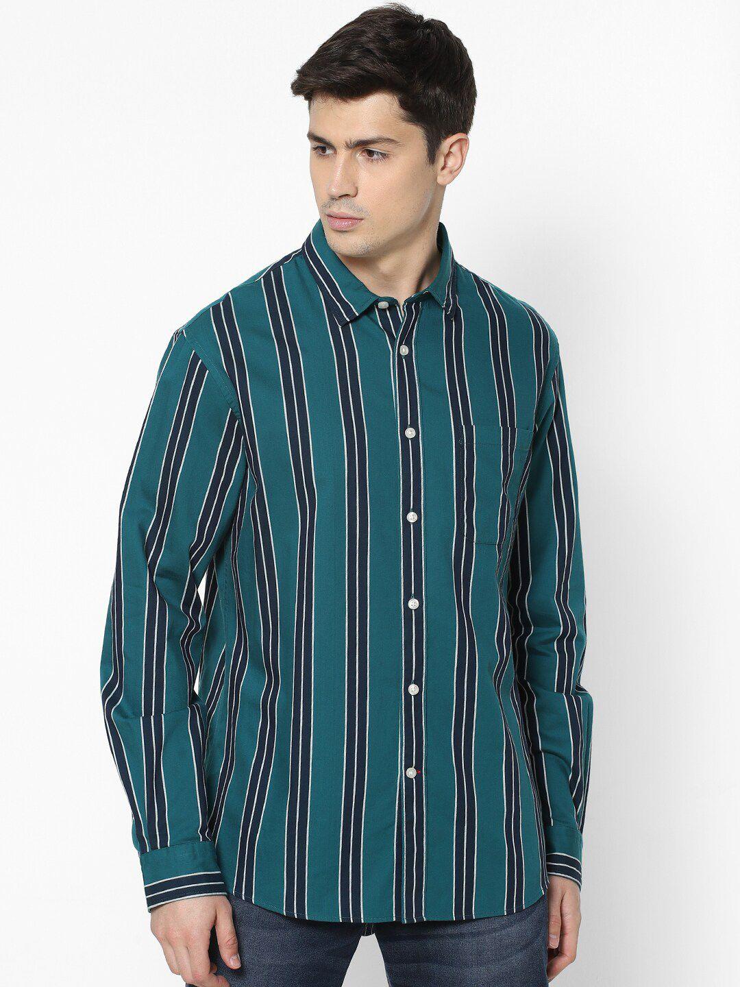 celio men green regular fit striped cotton casual shirt