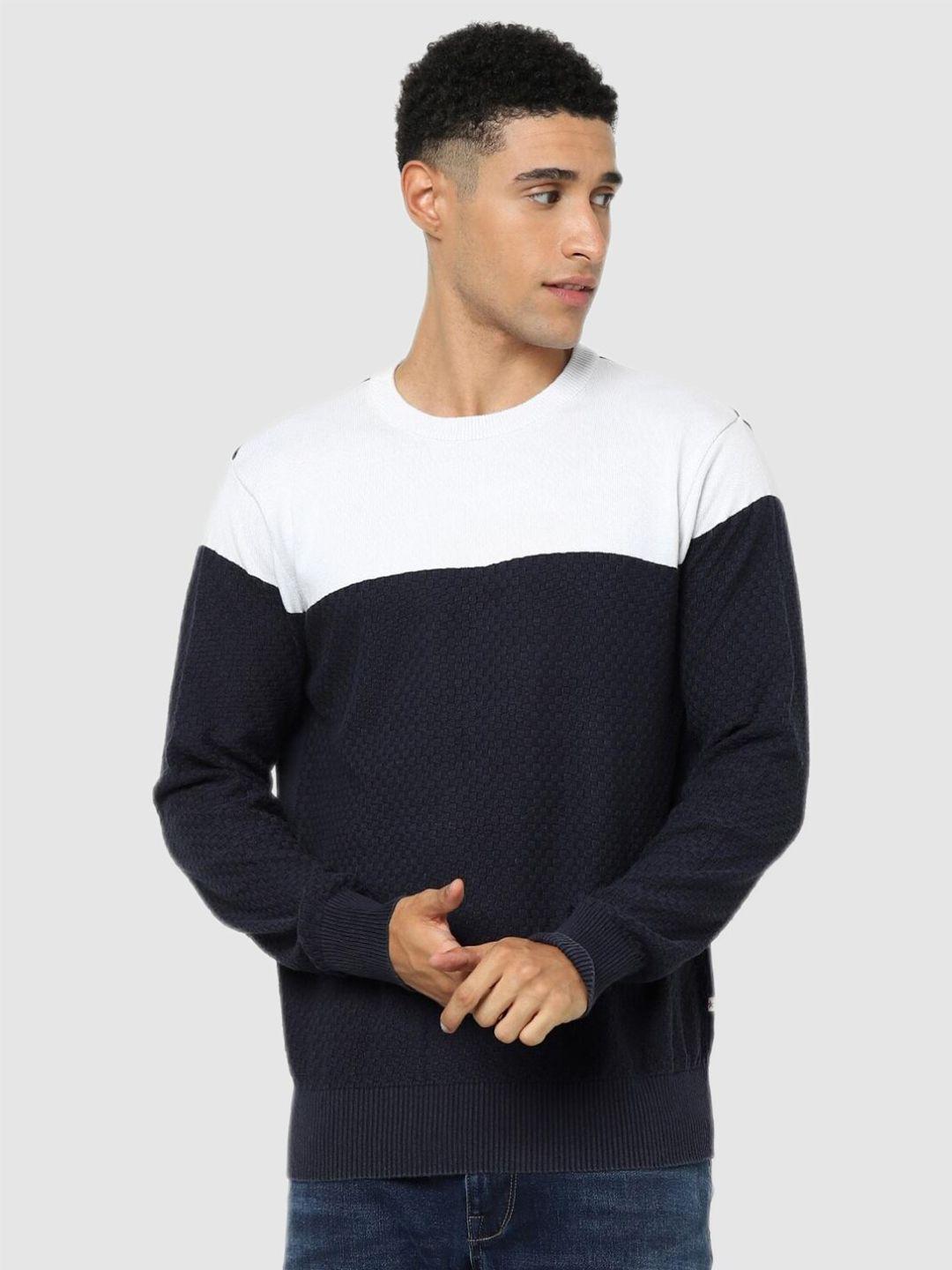 celio men navy blue & white colourblocked pullover