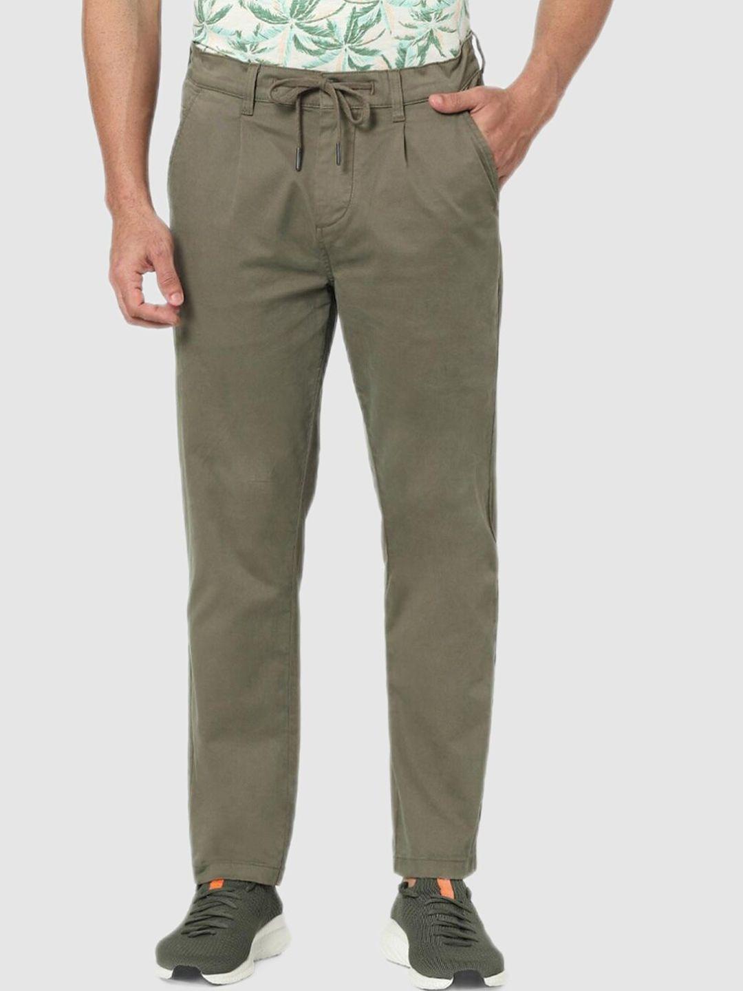 celio men olive green pleated cotton chinos trousers