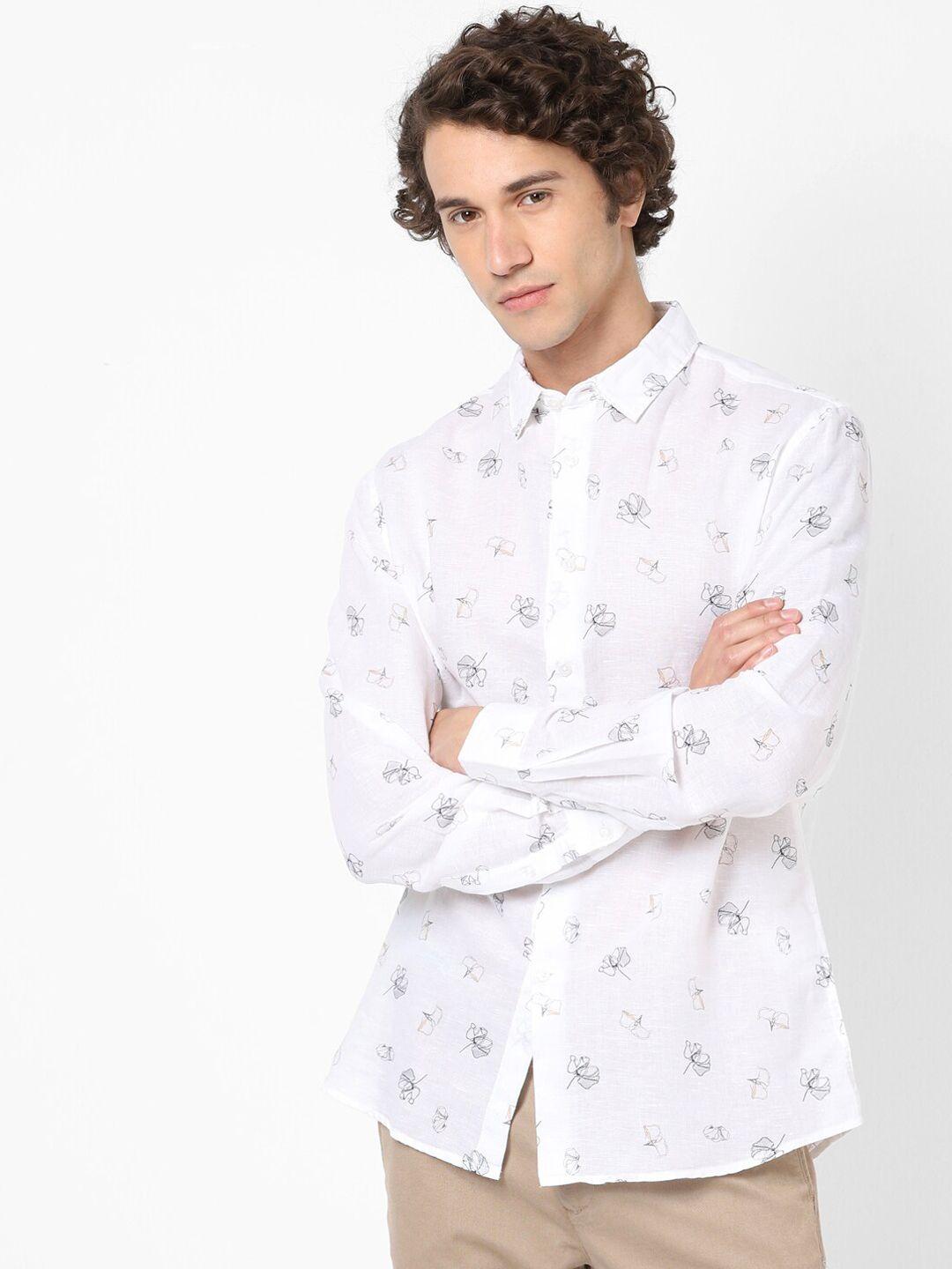 celio men white & grey regular fit printed casual shirt