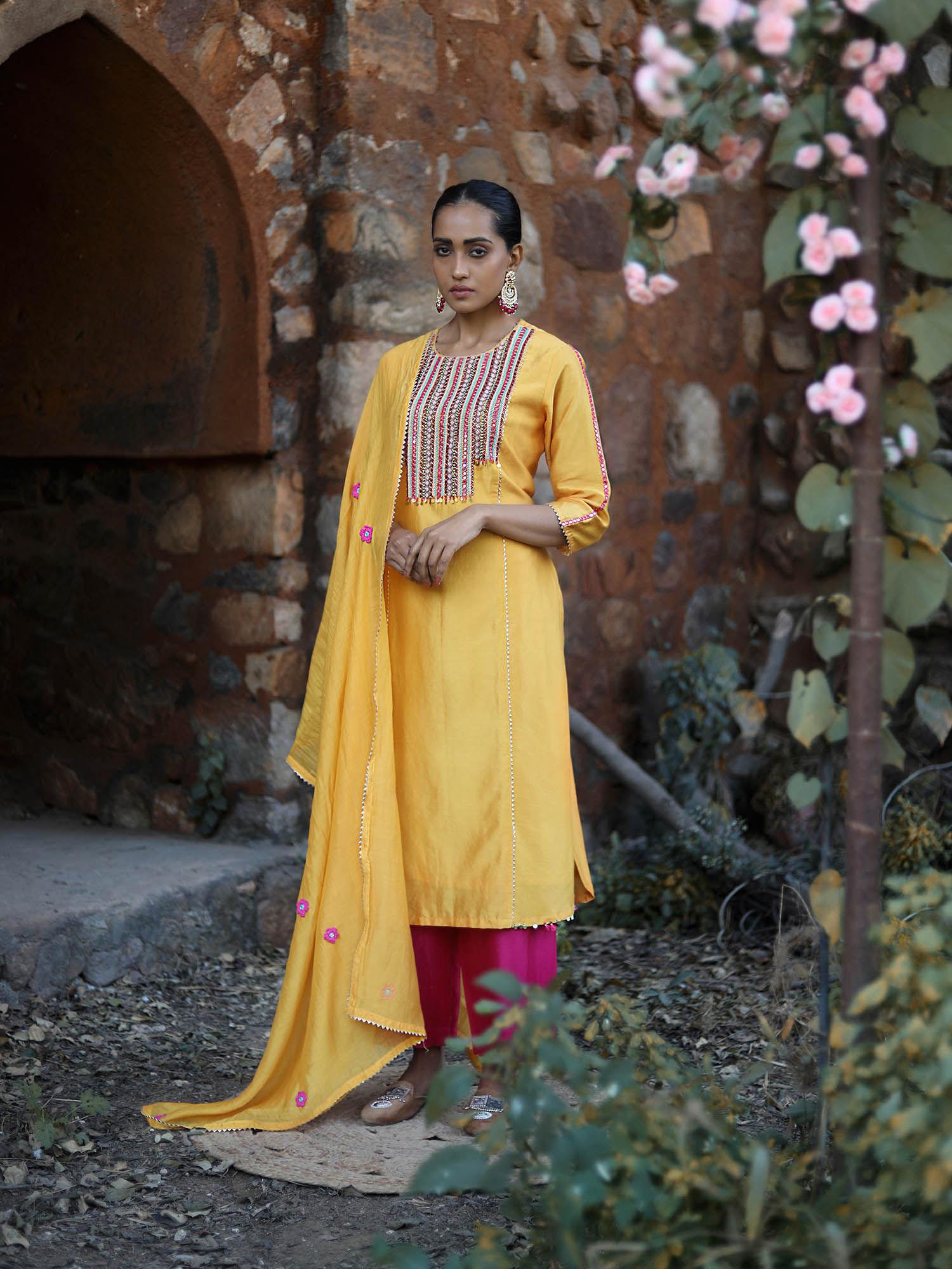 chanderi kurta with pants and dupatta-yellow (set of 3)