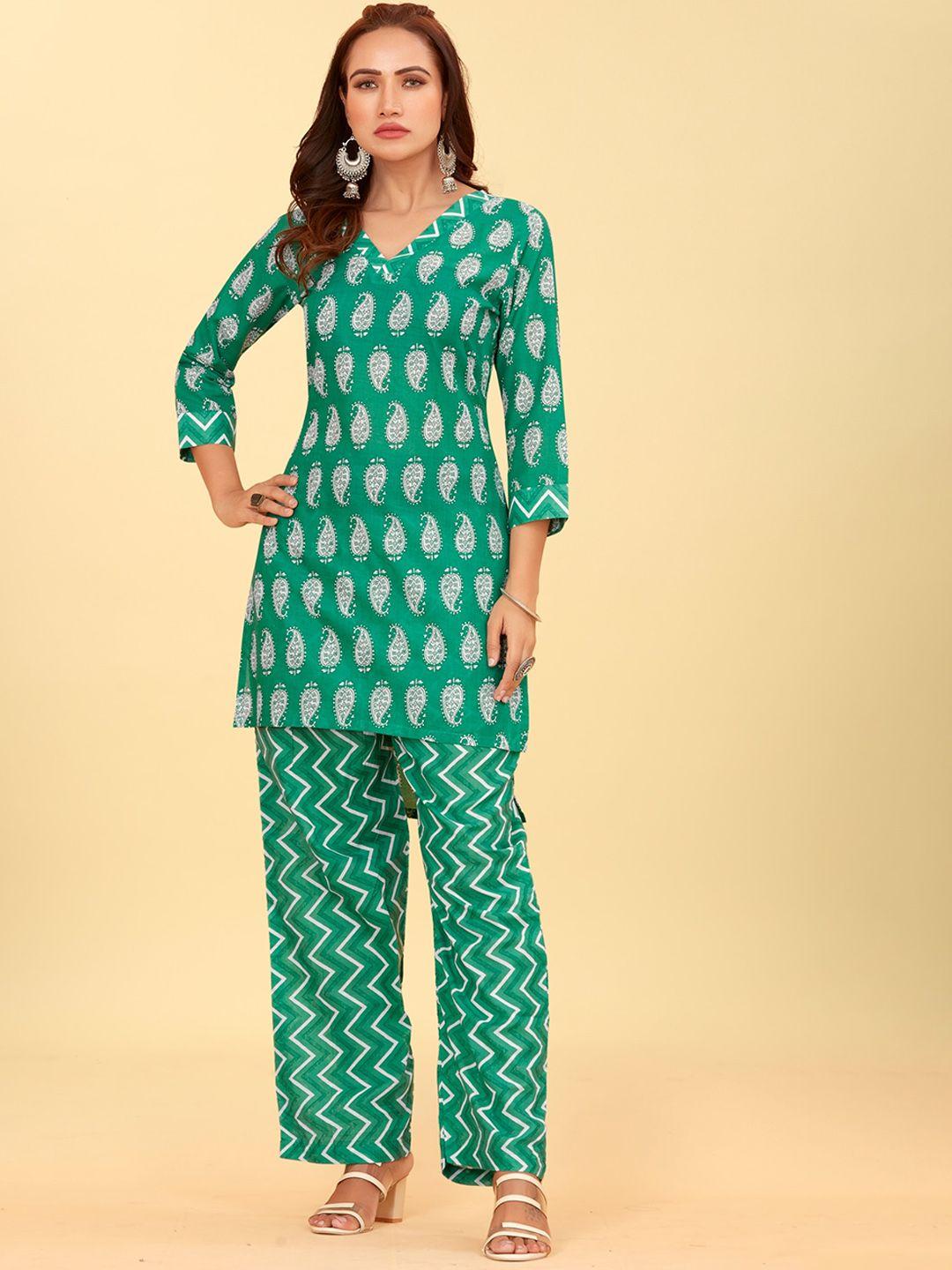 chansi paisley printed v-neck top & trousers