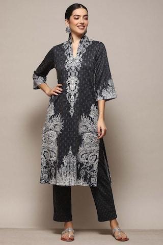 charcoal print ethnic 3/4th sleeves v neck women straight fit kurta sets