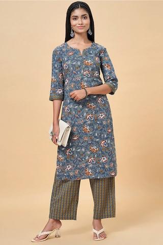 charcoal printed ethnic round neck 3/4th sleeves knee length women regular fit kurta pant set