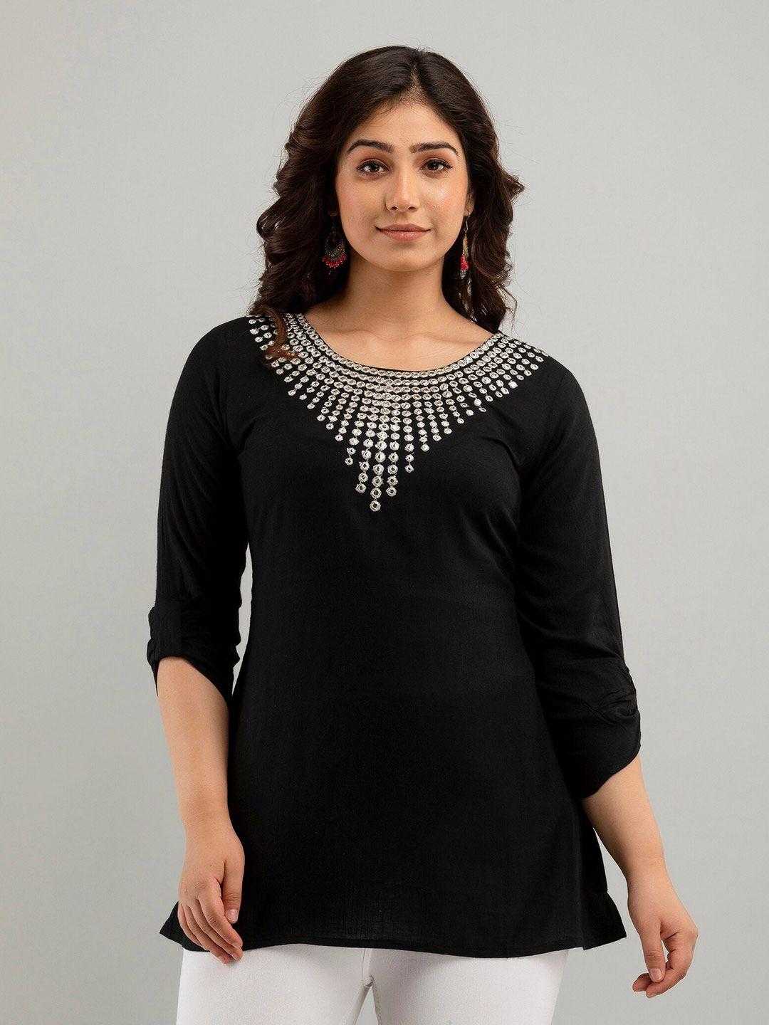 charu geometric yoke design thread work straight kurti