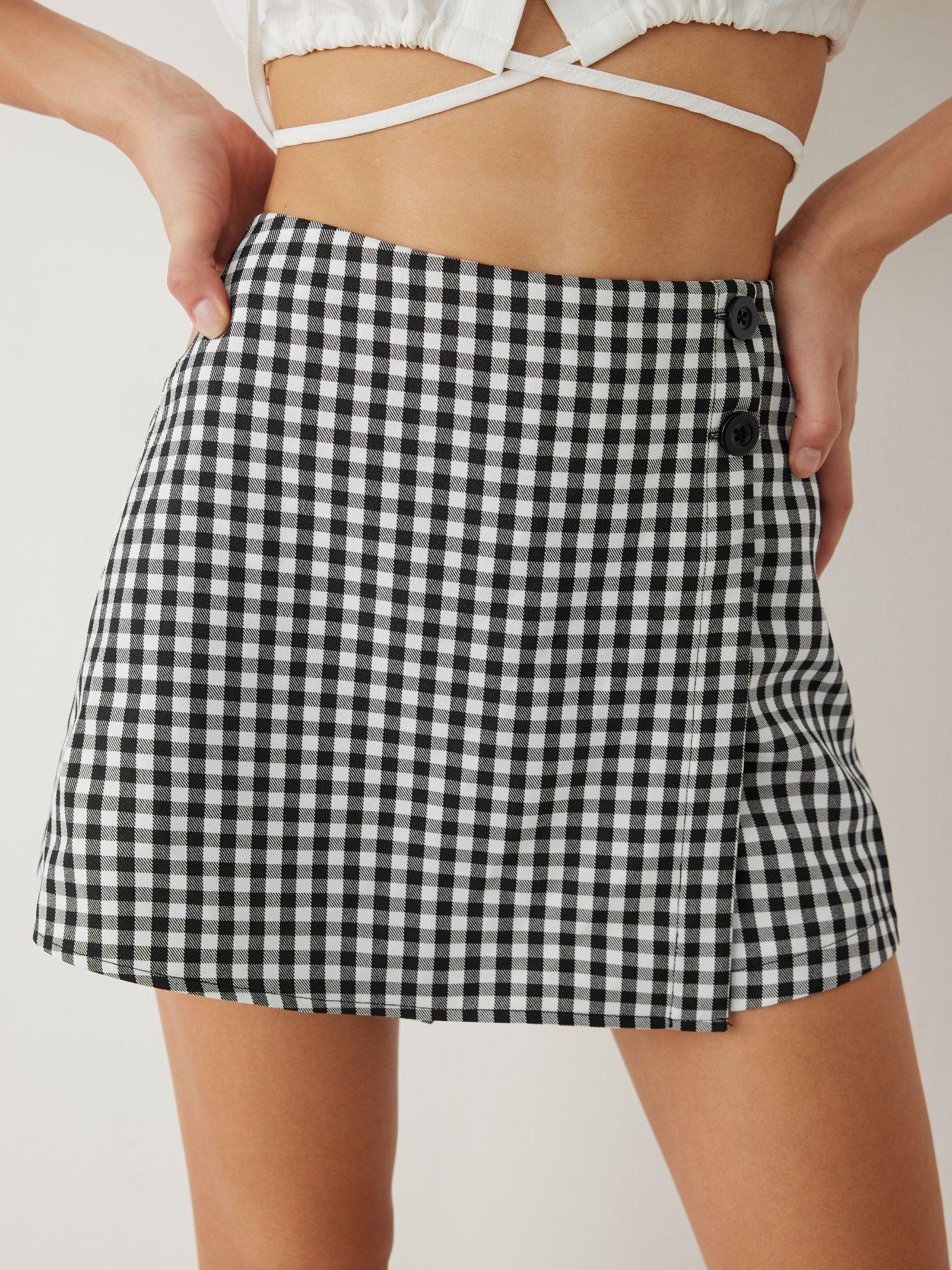 check high waist button mini skort