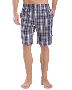 checked bermudas with insert pockets