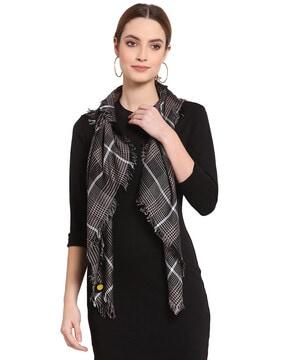 checked scarf with fringes