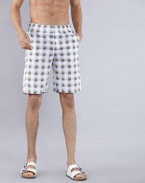 checked bermudas with insert pockets