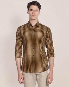 checked cotton shirt with cutaway collar