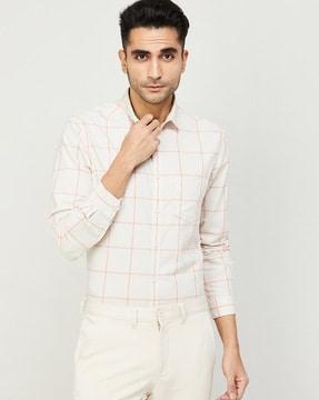 checked knitted shirt with patch pocket