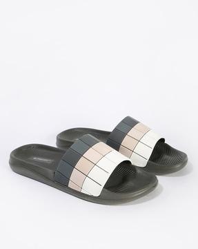 checked open-toe sliders