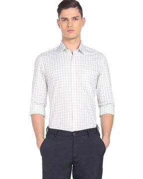 checked patch-pocket shirt