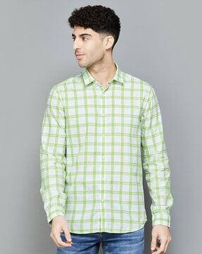 checked regular fit shirt with spread collar