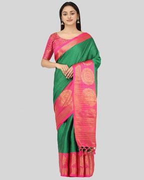 checked saree with contrast border & tassels