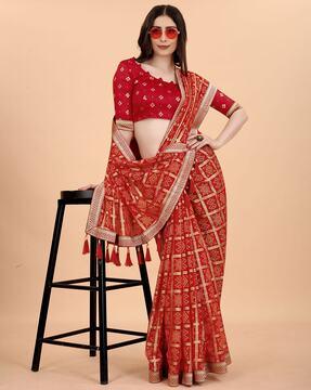 checked saree with contrast border & tassels