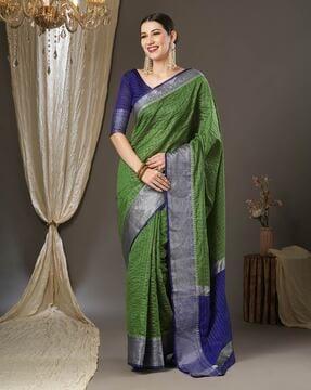 checked saree with contrast border