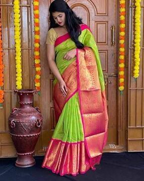 checked saree with contrast border