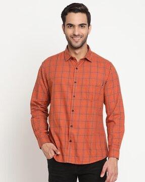 checked shirt with curved hemline