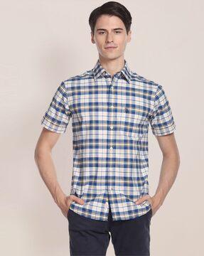 checked shirt with cutaway collar