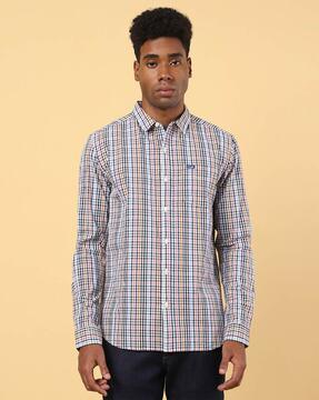 checked shirt with cutaway collar