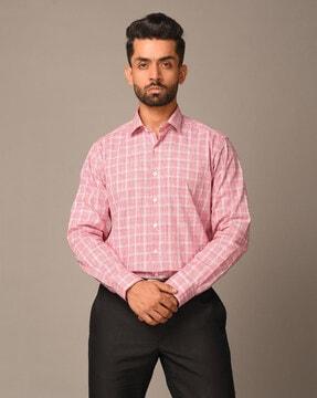 checked shirt with spread collar