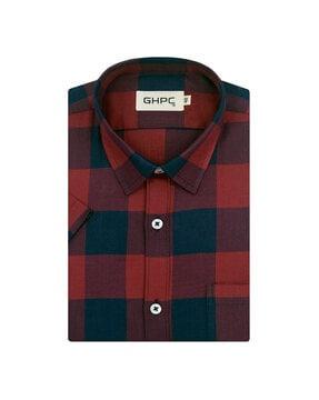 checked shirt with spread collar