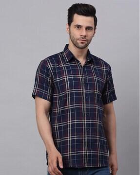 checked shirt with spread collar