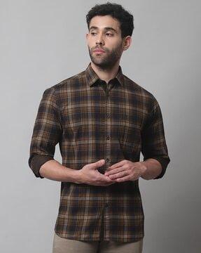 checked shirt with spread collar