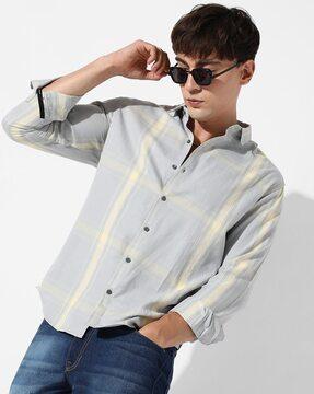 checked shirt with spread collar