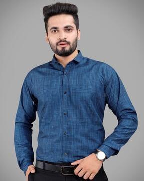 checked shirt with spread collar