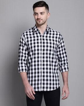 checked shirt with spread collar