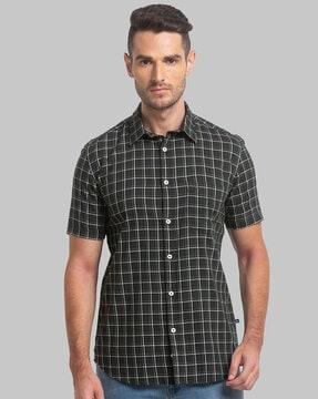 checked slim fit shirt with spread collar