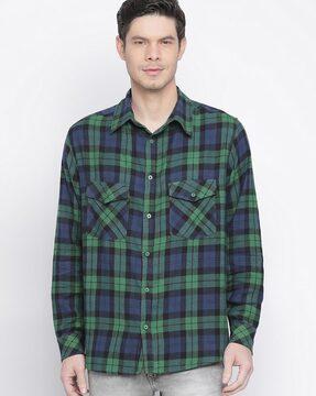 checked spread collar shirt