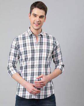 checked spread-collar shirt